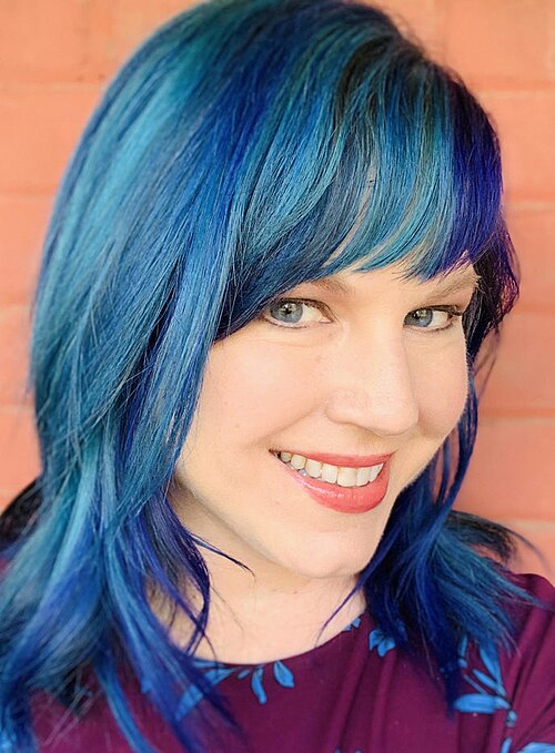 Gwenda Bond